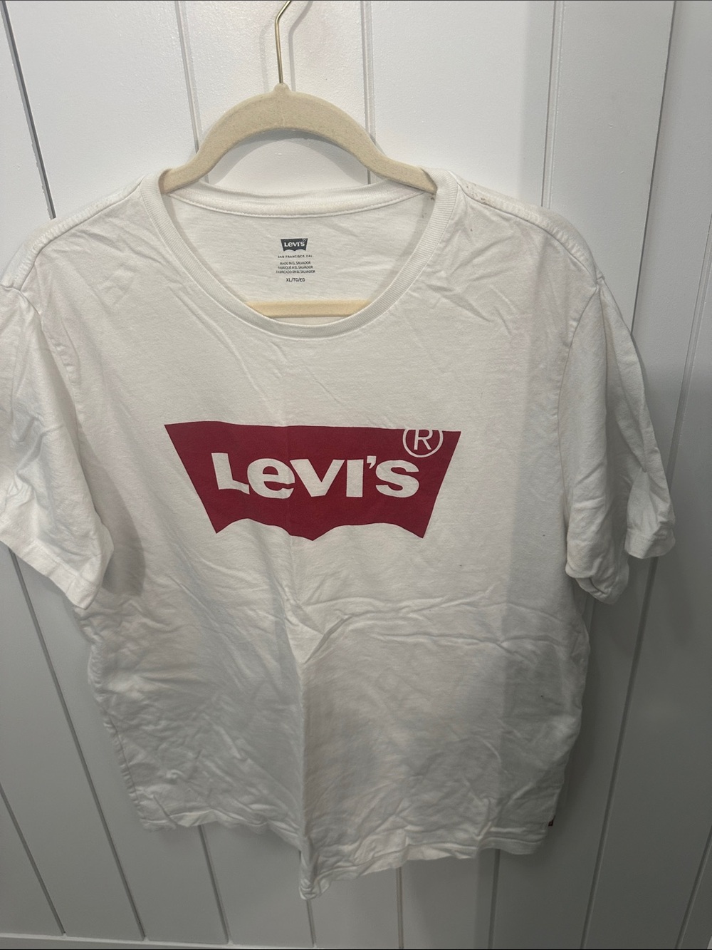 Levi's White Short Sleeve Tee with Red Logo - Men's Crewneck